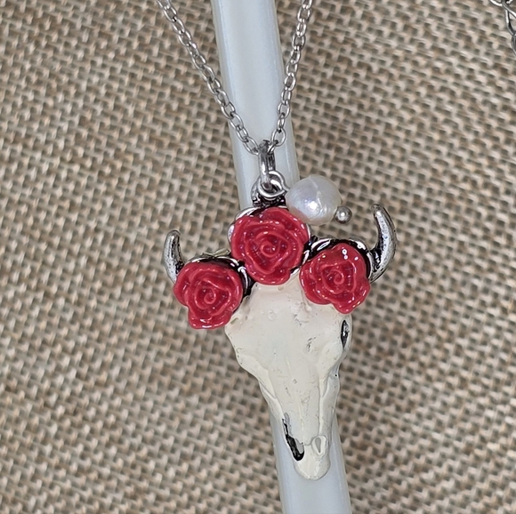 White Cow Steer Bull Skull Pink Rose Silver Pearl Necklace & Earrings … - Picture 3 of 3